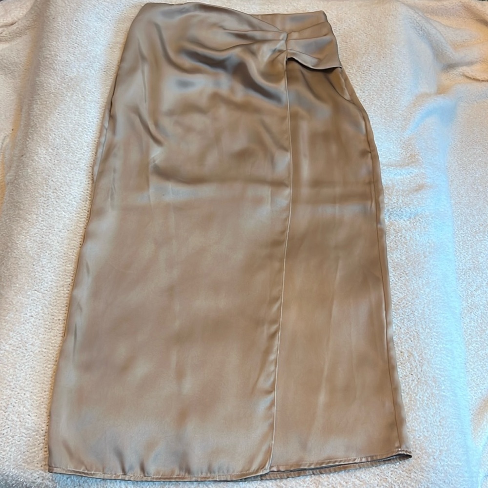 Zara women’s gold satin midi skirt size M